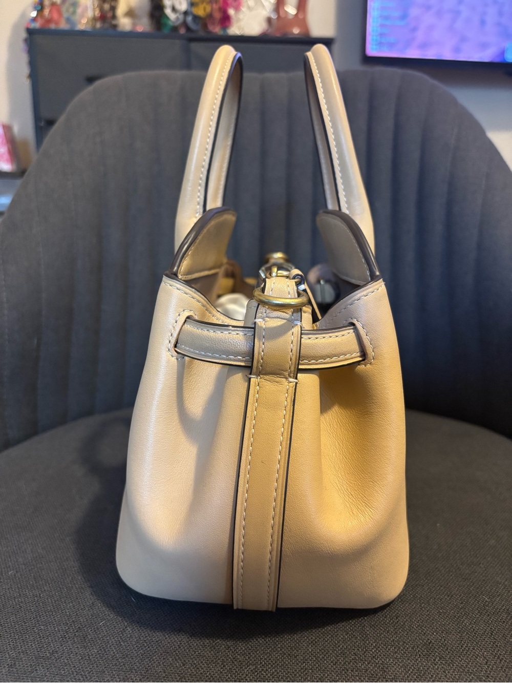 Coach Empire Carryall Bag 26 in Tan 🤎 - Picture 7 of 15